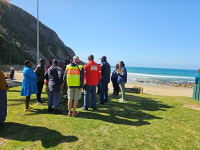 Search for 2 boys at Vic Bay continues
