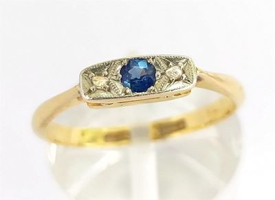 Visitor searches for stolen jewellery
