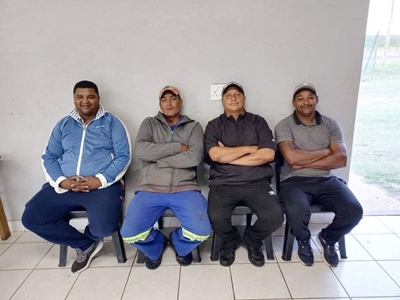 Seagulls se afrigters bekend