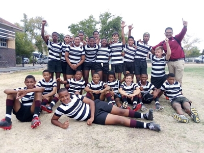 Struisies lewer puik spel Bullefees