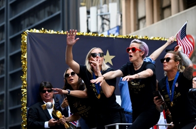 US women's football team: mediation over in equal pay bid