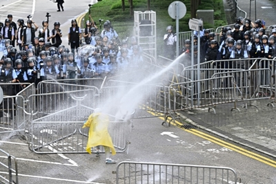 Thousands rally in Hong Kong over China extradition bill