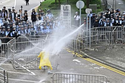 Thousands rally in Hong Kong over China extradition bill