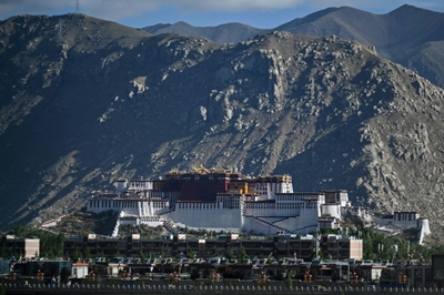 Herders to hoteliers: China lures millions of tourists to Tibet