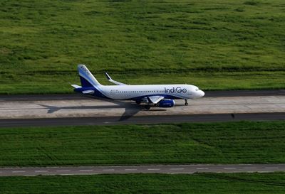 Indian flyer removed trying to charge phone in cockpit