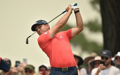 'Your eyes burn': Australian Open golfers feel bushfire smoke