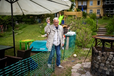 Epidemic lockdown: little comparison for WWII survivors