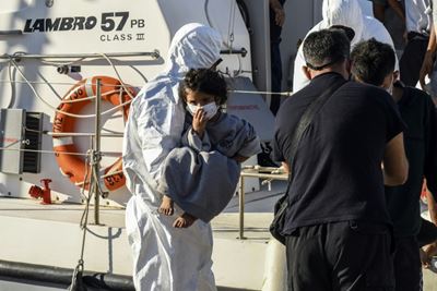 More than 700 saved from Mediterranean this weekend: aid group