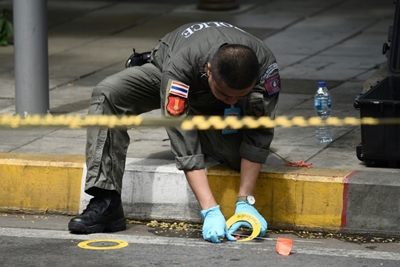 Bombs rattle Bangkok during ASEAN summit, wounding three