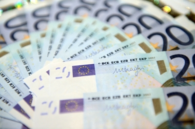 Mistress and wife win insurance payout after man's death