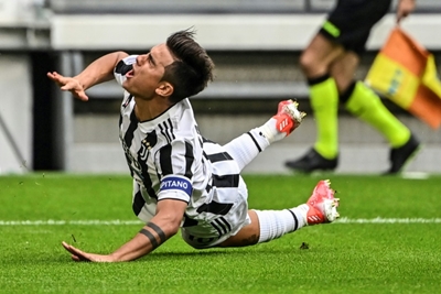Juve beat Sampdoria but have Dybala worries ahead of Chelsea visit