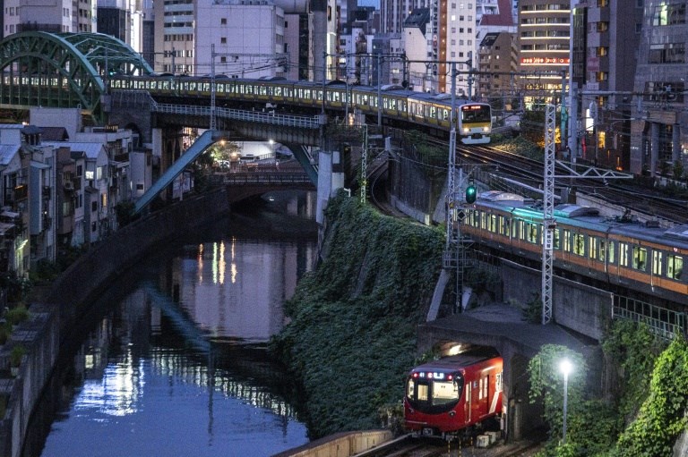 Japan train driver sues after wages docked for minute delay | George Herald