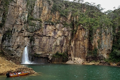Brazil cliff collapse kills at least six 