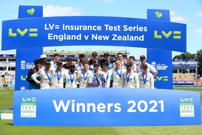 New Zealand thrash England to seal series win