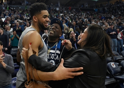 NBA star Towns' mother dies of Covid-19