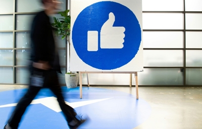 News Corp strikes content deal with Facebook in Australia