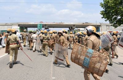 India orders closure of Vedanta plant after deadly protests