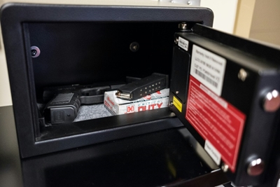 Ohio school arms its teachers