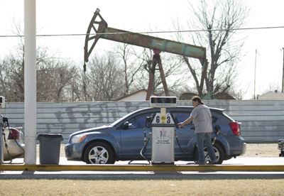 Oil prices collapse on storage fears, Asia equities mixed