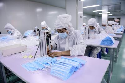 China's mask boom takes fabric away for nappy makers