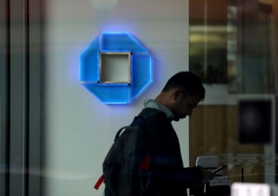 US banks set aside billions as buffer against bad loans