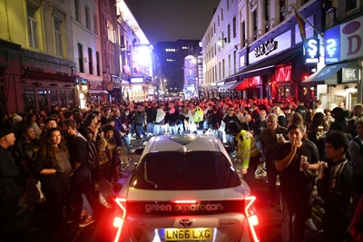 Drunk people can't socially distance, UK police conclude
