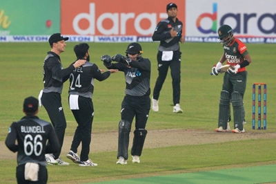 Spinner Patel helps New Zealand stay alive in Bangladesh series 