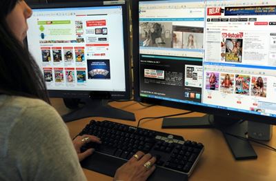 Online news wins subscribers around world but trust low: survey