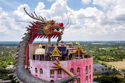 Dungeons and dragons: Thai temples put quirky spin on Buddhism