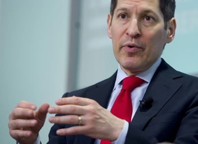 'Box it in': Ex US health chief on how to beat the coronavirus