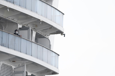 Japan to begin moving some off quarantined cruise ship
