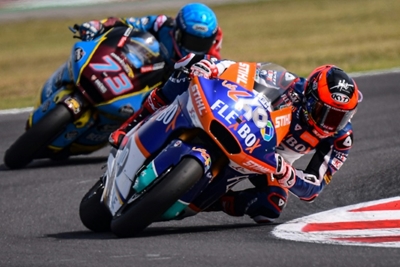 Spain's Fernandez wins Moto2 thriller in San Marino