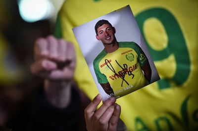 Sala 'made own travel arrangements', says Cardiff chairman