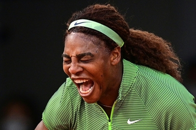 History-chasing Serena, Tsitsipas eye French Open second week