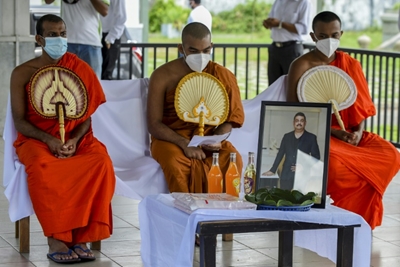 Sri Lanka shaman dies of Covid after touting 'blessed' water cure