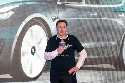 Highflying Tesla reports surprise profit despite COVID-19 upheaval