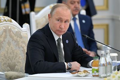 Russians to prod Putin on poverty, personal life as ratings fall
