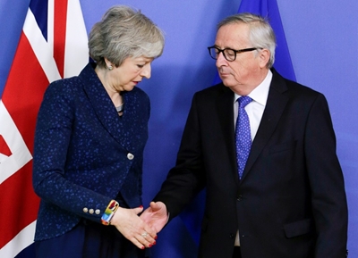 UK posts slowest growth in six years as Brexit looms