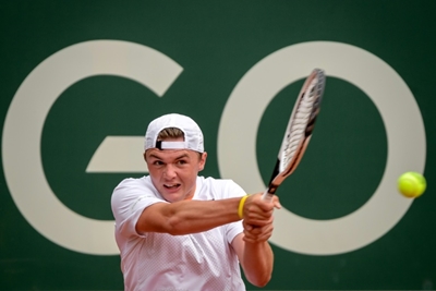 World number 419 Stricker follows in Federer's footsteps