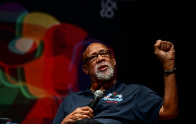 US athletes, Carlos call on IOC to end protest ban