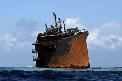 Sri Lankan officials brace for oil spill from sinking ship