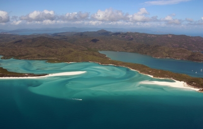 Shark attacks woman, child at popular Australian tourist site