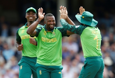 SA peg back England with double strike