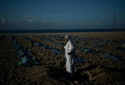 Brazil hits 82,000 Covid deaths in April, new monthly record