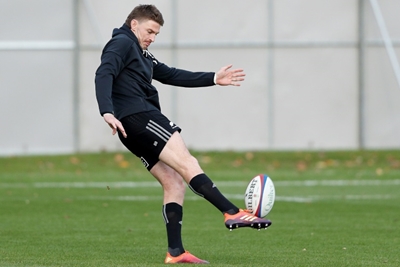 Beaten All Blacks keep faith with Barrett, McKenzie