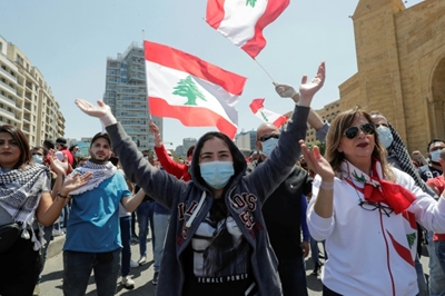 Lebanon's economic collapse: What happened?