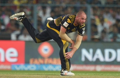 Australia's Hastings struggles with mystery lung condition