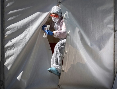Russia sees record rise as virus cases surge past 130,000