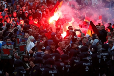 Germany reels as far-right 'mobs' go on rampage