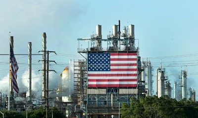 Oil rebounds above $14 after massive sell-off
